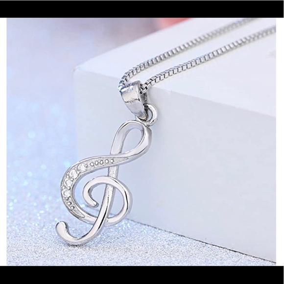 Jewelry - Sterling silver music note necklace